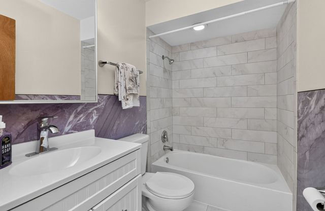 517 Barnsdale Road A, La Grange Park, IL 60526