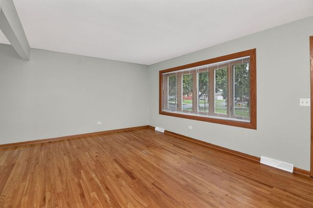 517 Barnsdale Road A, La Grange Park, IL 60526