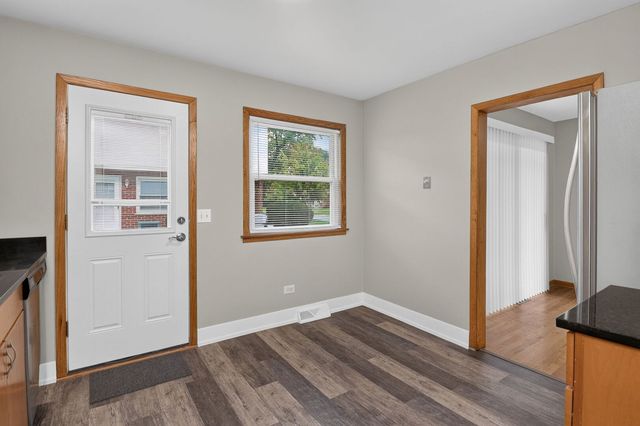 517 Barnsdale Road A, La Grange Park, IL 60526