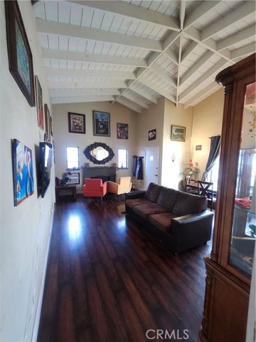 9236 Mango, Fontana, CA 92335