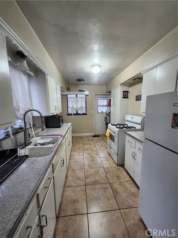 9236 Mango, Fontana, CA 92335