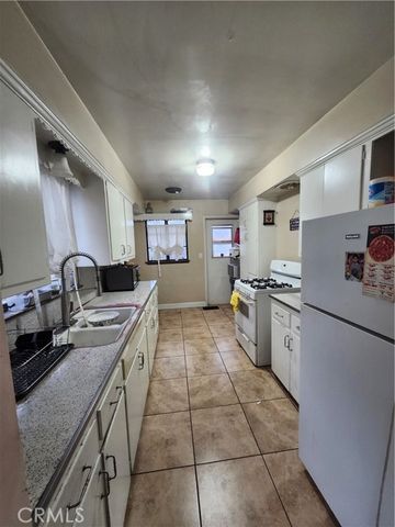 9236 Mango, Fontana, CA 92335