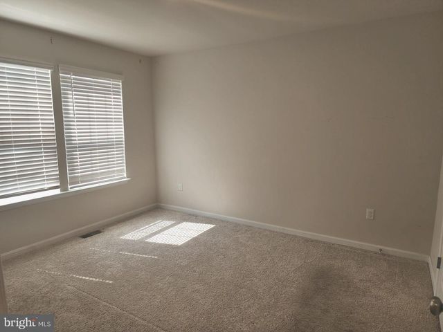 4 AXIOS WAY, Rosedale, MD 21237