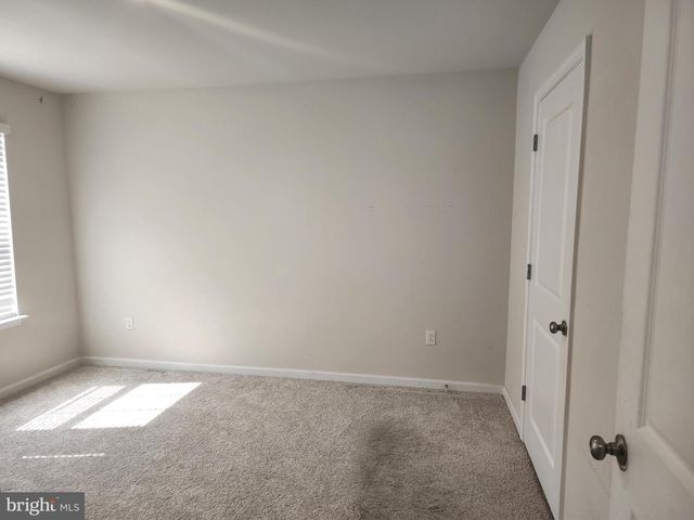4 AXIOS WAY, Rosedale, MD 21237
