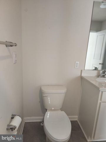 4 AXIOS WAY, Rosedale, MD 21237