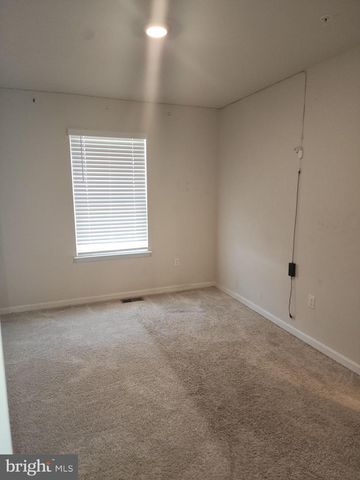 4 AXIOS WAY, Rosedale, MD 21237