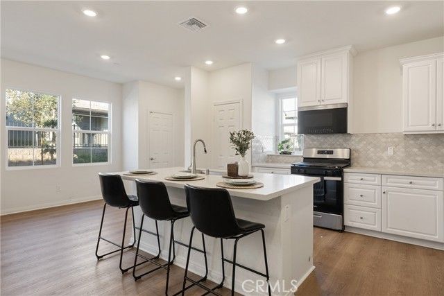 4229 E Carmel Privado, Ontario, CA 91761