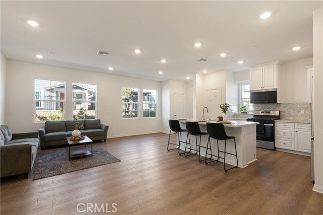 4229 E Carmel Privado, Ontario, CA 91761