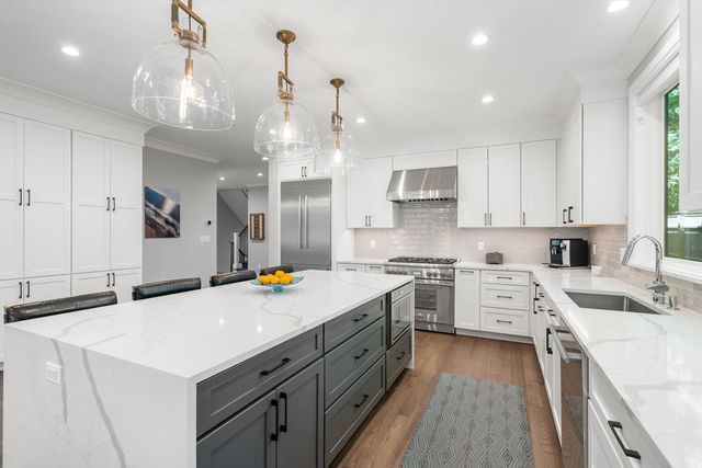 1058 Beacon Street 2, Newton, MA 02459