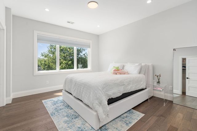 1058 Beacon Street 2, Newton, MA 02459