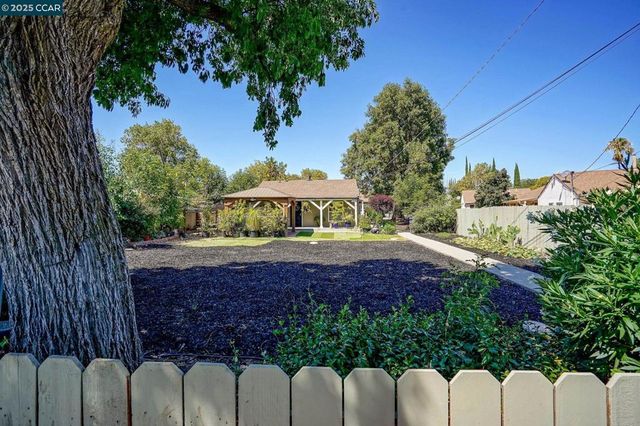 103 Madoline St, Pittsburg, CA 94565