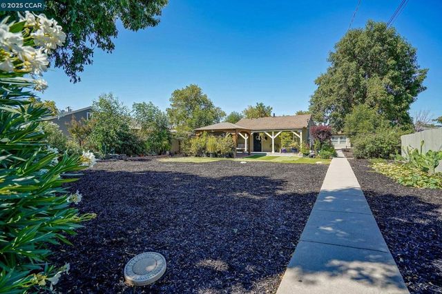 103 Madoline St, Pittsburg, CA 94565
