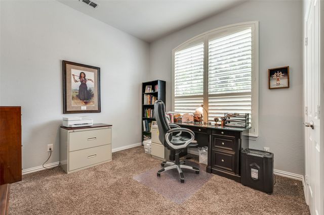 2705 Pioneer Drive, Denton, TX 76210