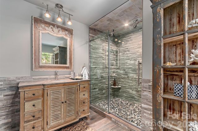22 Bittersweet Lane, Asheville, NC 28805