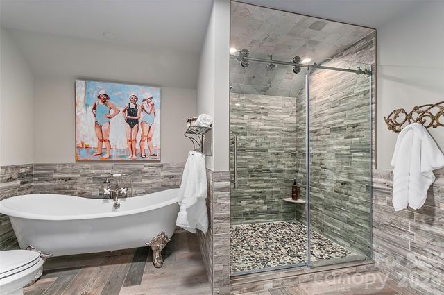 22 Bittersweet Lane, Asheville, NC 28805