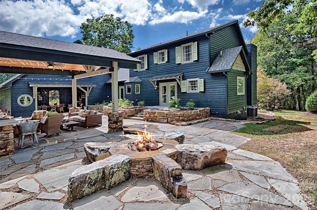 22 Bittersweet Lane, Asheville, NC 28805