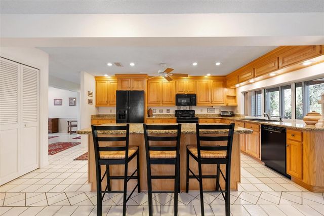 6964 COUNTRY LAKES CIRCLE, Sarasota, FL 34243