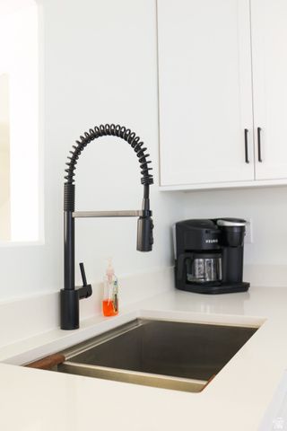 11223 S FREESTONE RD, South Jordan, UT 84009