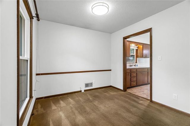 8800 MCELROY Road, Kansas City, MO 64134