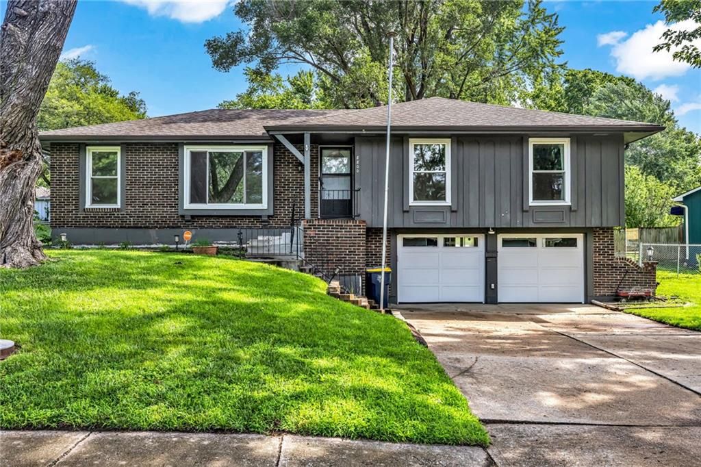 8800 MCELROY Road, Kansas City, MO 64134
