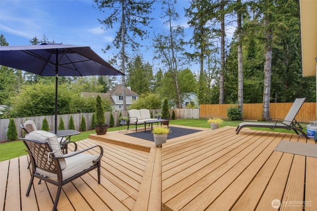 240 E Channel Drive, Allyn, WA 98524