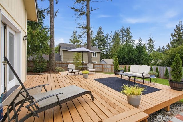 240 E Channel Drive, Allyn, WA 98524