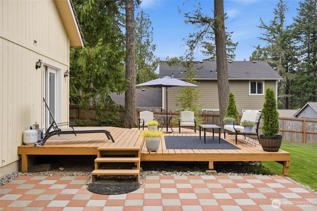 240 E Channel Drive, Allyn, WA 98524