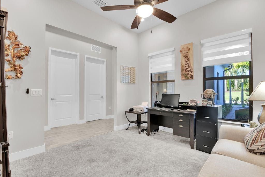 Image 11 of property listing at 7524 N Blue Spring Drive, Parkland, FL 33067