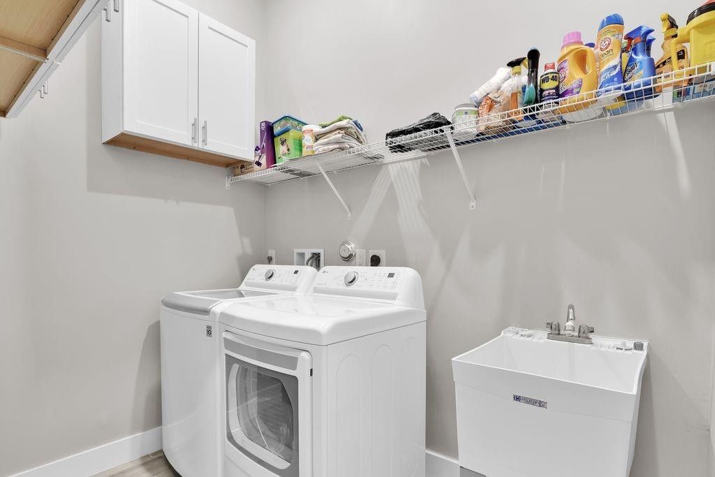 Image 18 of property listing at 7524 N Blue Spring Drive, Parkland, FL 33067