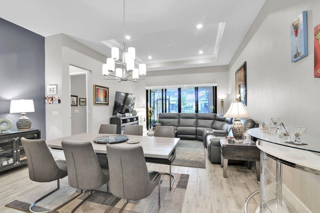 Image 24 of property listing at 7524 N Blue Spring Drive, Parkland, FL 33067