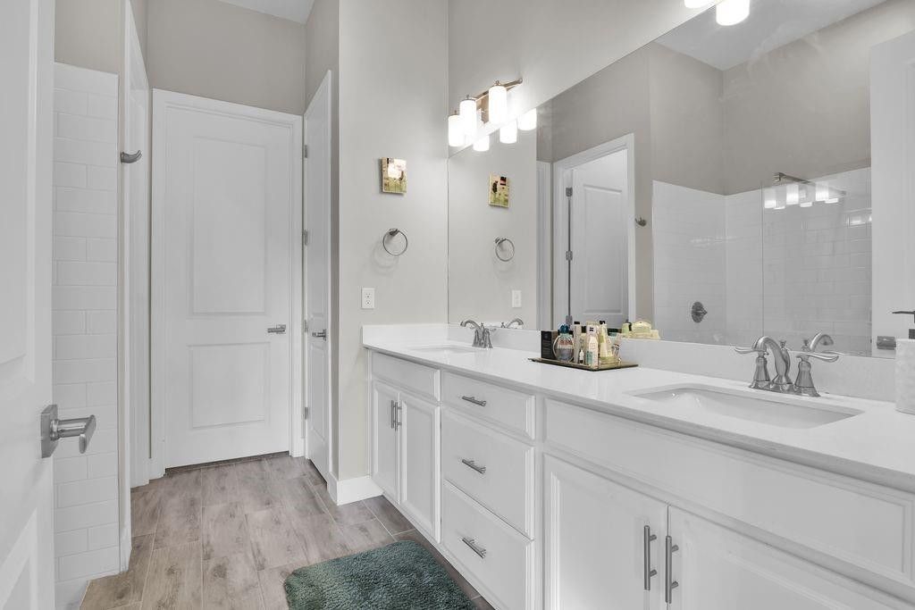 Image 30 of property listing at 7524 N Blue Spring Drive, Parkland, FL 33067