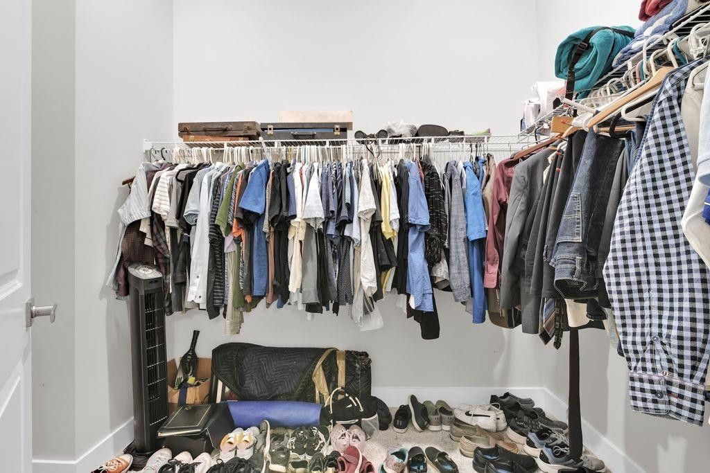 Image 32 of property listing at 7524 N Blue Spring Drive, Parkland, FL 33067