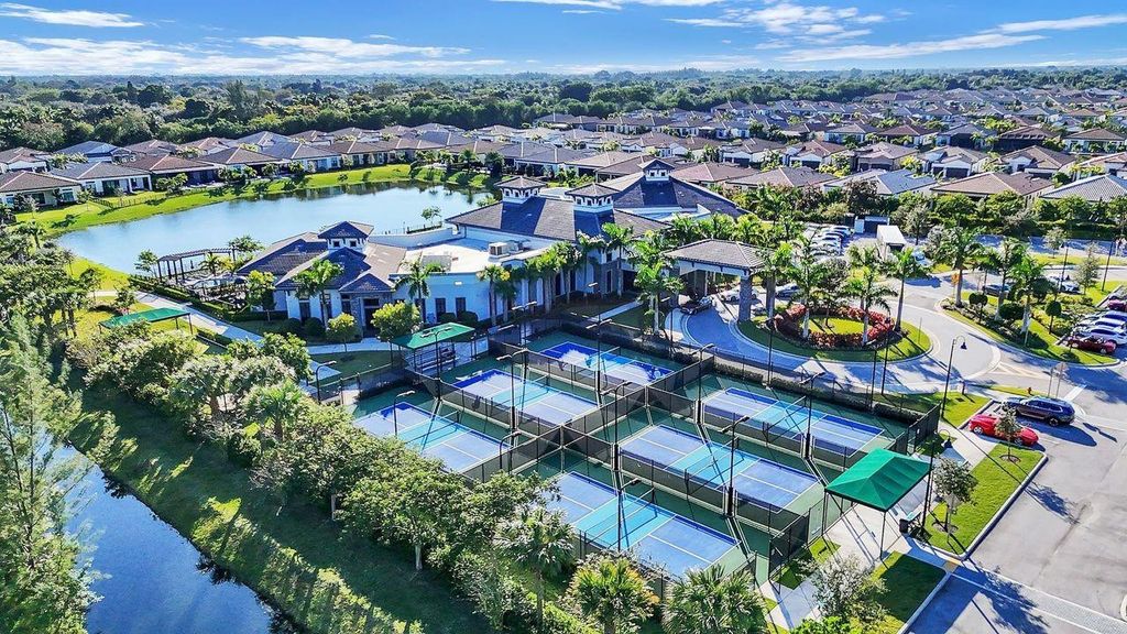 Image 45 of property listing at 7524 N Blue Spring Drive, Parkland, FL 33067