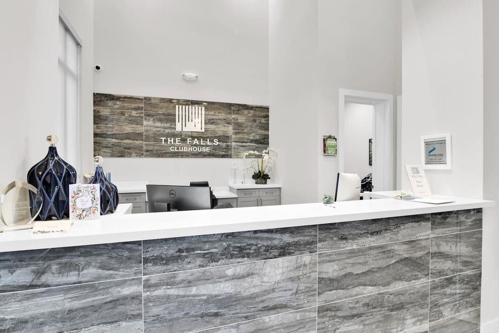 Image 50 of property listing at 7524 N Blue Spring Drive, Parkland, FL 33067