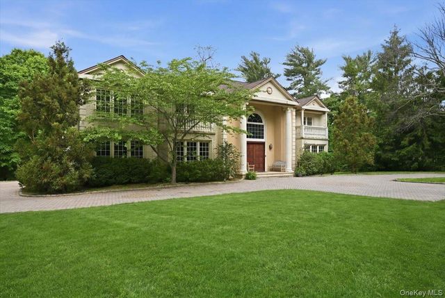 31 Cornwall Lane, Sands Point, NY 11050