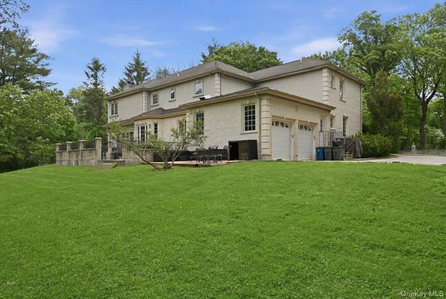 31 Cornwall Lane, Sands Point, NY 11050