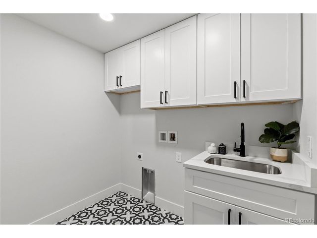 3565 S Corona St, Englewood, CO 80113