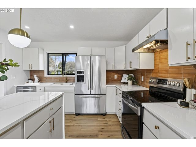 5440 Ne JESSUP St, Portland, OR 97218