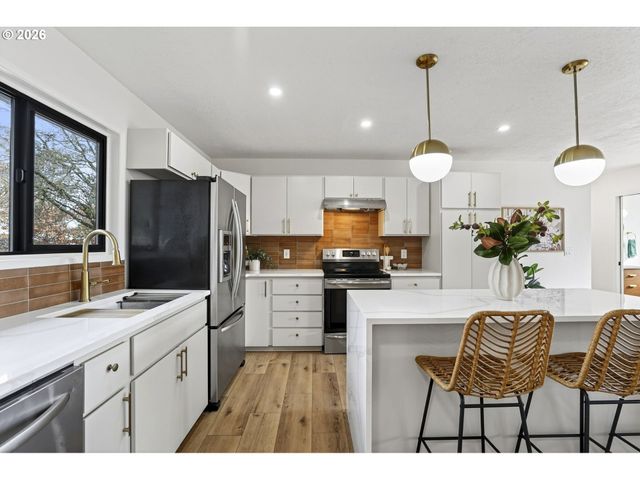 5440 Ne JESSUP St, Portland, OR 97218