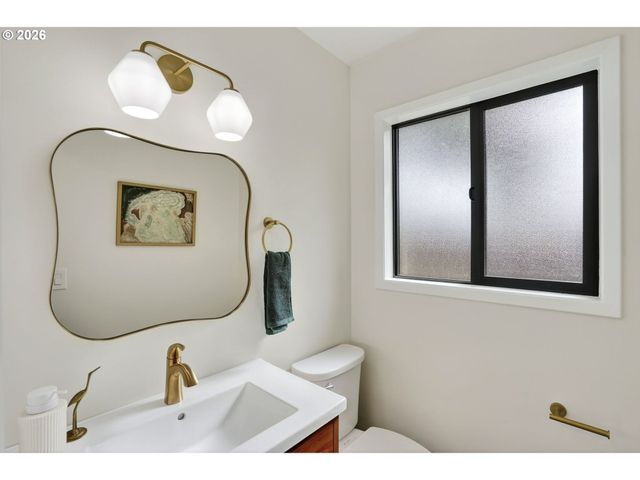 5440 Ne JESSUP St, Portland, OR 97218