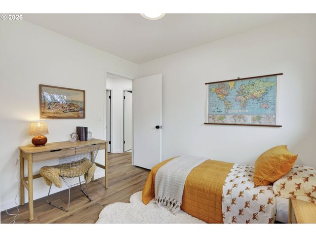 5440 Ne JESSUP St, Portland, OR 97218