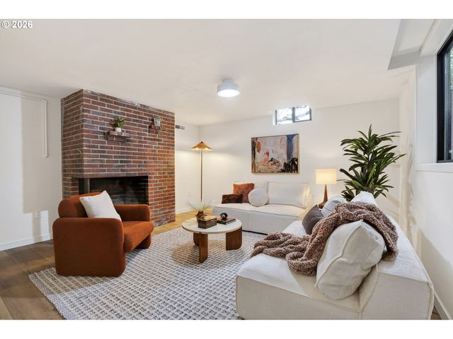 5440 Ne JESSUP St, Portland, OR 97218