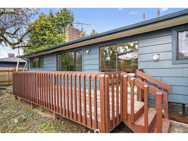 5440 Ne JESSUP St, Portland, OR 97218