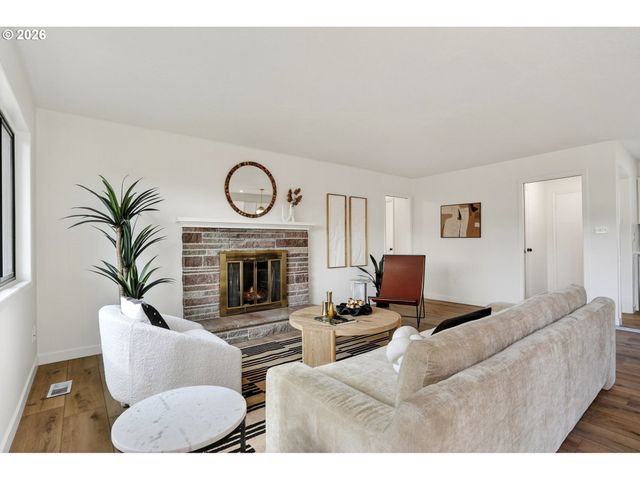 5440 Ne JESSUP St, Portland, OR 97218