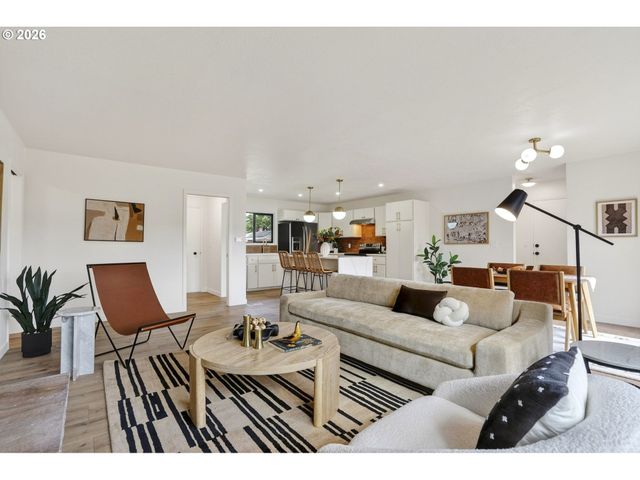 5440 Ne JESSUP St, Portland, OR 97218