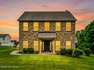 8727 Cedar Creek Rd, Louisville, KY 40291