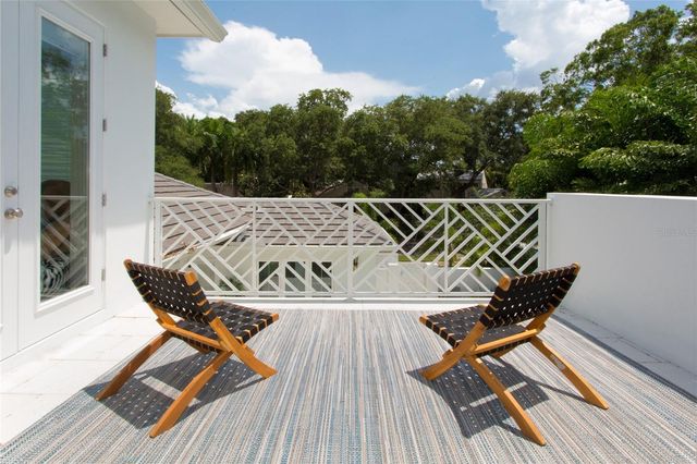 335 16TH AVENUE NE, St Petersburg, FL 33704