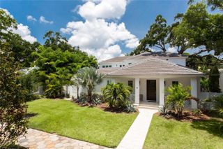 335 16TH AVENUE NE, St Petersburg, FL 33704