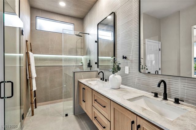 9917 Villa Ridge Drive, Las Vegas, NV 89134