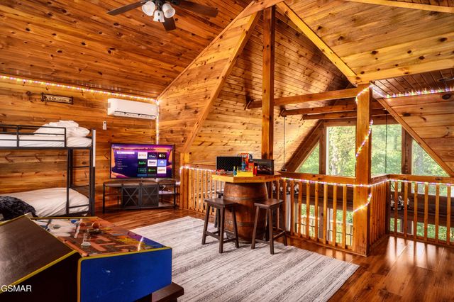 2615 Bear Crossing Way, Sevierville, TN 37862
